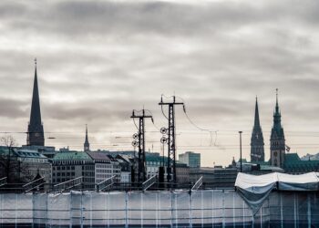 Market Structure, Incentives, and Mobility: Dissecting the Infrastructure Landscape