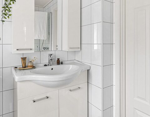 Taxation is another tool used to regulate foreign property ownership. Countries like Spain impose higher taxes on non-resident property owners to discourage speculative buying (JLL). Such measures could potentially impact foreign buyer demand and require careful consideration from investors.