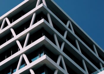 Current Trends and Developments in International Property Markets: An Analysis