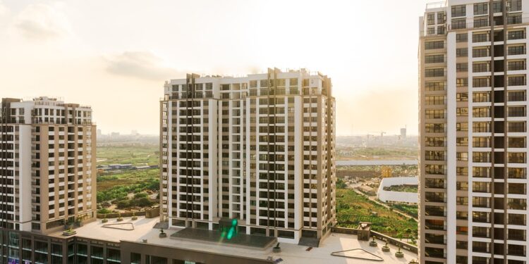 Understanding the Dynamics of International Real Estate Capital Flows