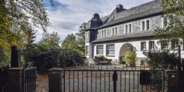 Why Luxury Property Market Trends Worldwide are Changing Faster Than Most People Realise