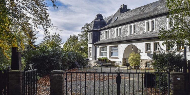Why Luxury Property Market Trends Worldwide are Changing Faster Than Most People Realise